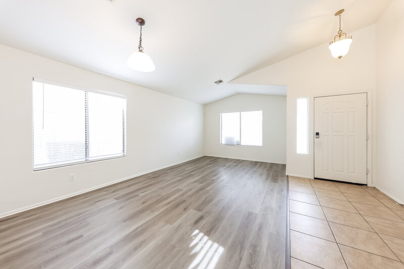 2,210/Mo, 2510 W Bent Tree Dr Phoenix, AZ 85085 Dining Room View 2