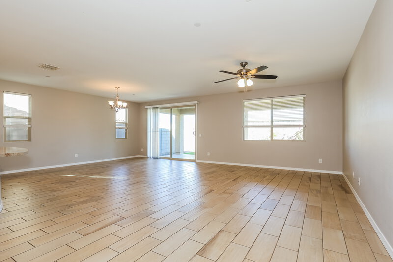 2,395/Mo, 10654 W Anna Ave Peoria, AZ 85383 Living Room View 2