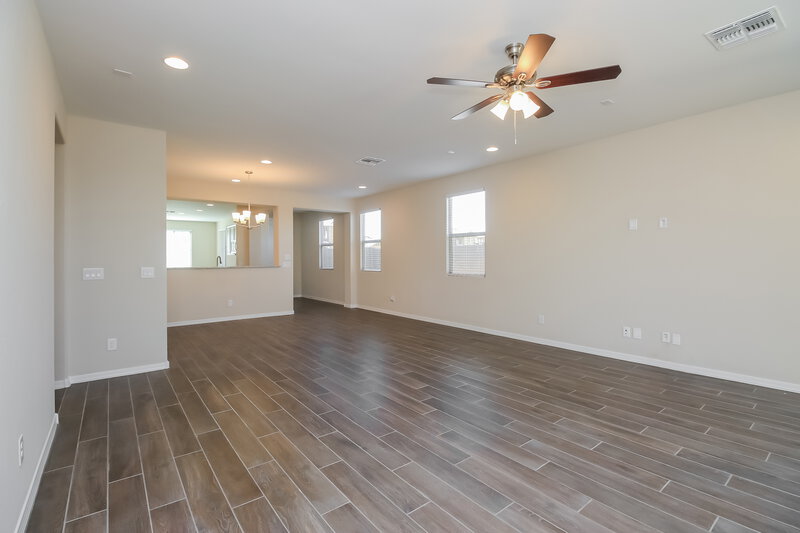1,975/Mo, 1604 W Flintlock Dr San Tan Valley, AZ 85142 Living Room View 3