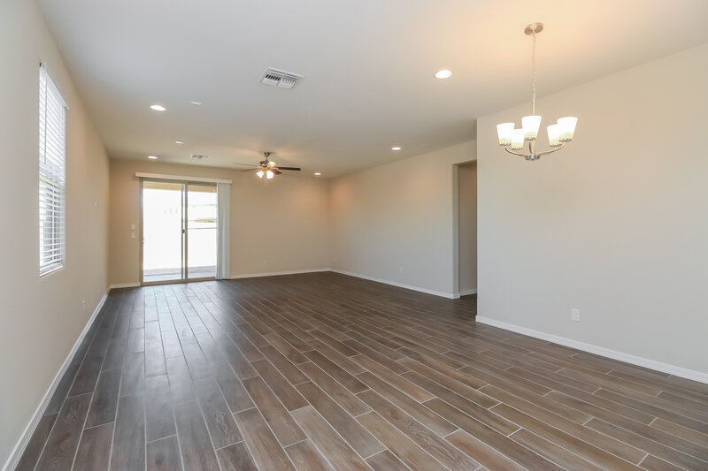1,975/Mo, 1604 W Flintlock Dr San Tan Valley, AZ 85142 Dining Room View