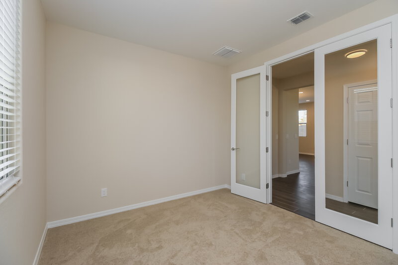 1,975/Mo, 1604 W Flintlock Dr San Tan Valley, AZ 85142 Office View