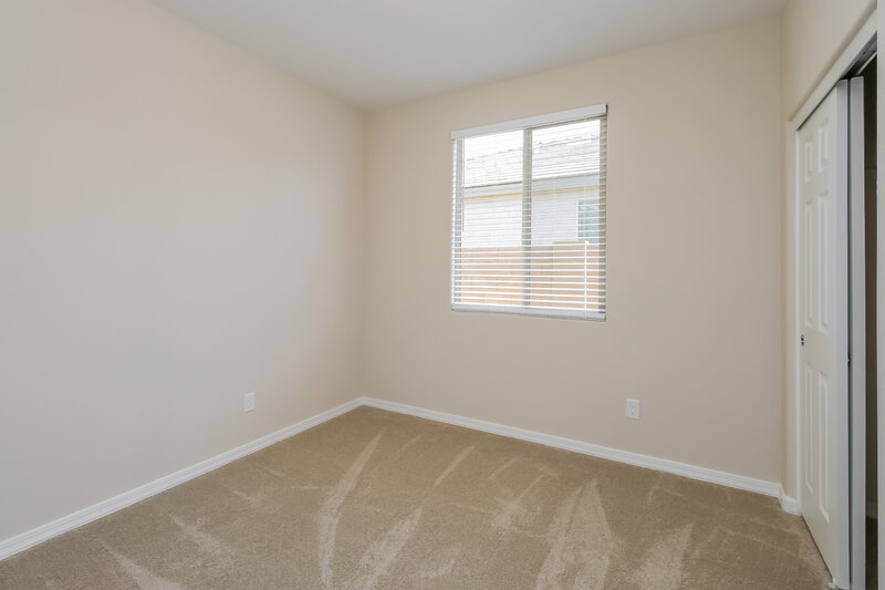 1,975/Mo, 1604 W Flintlock Dr San Tan Valley, AZ 85142 Bedroom View