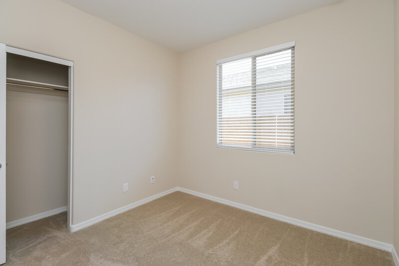 1,975/Mo, 1604 W Flintlock Dr San Tan Valley, AZ 85142 Bedroom View 2