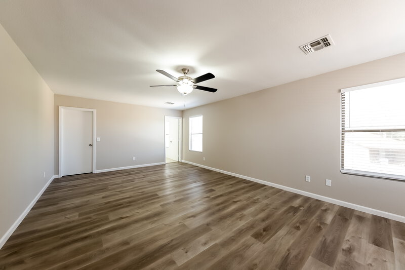 2,220/Mo, 9708 W Cordes Rd Tolleson, AZ 85353 Main Bedroom View