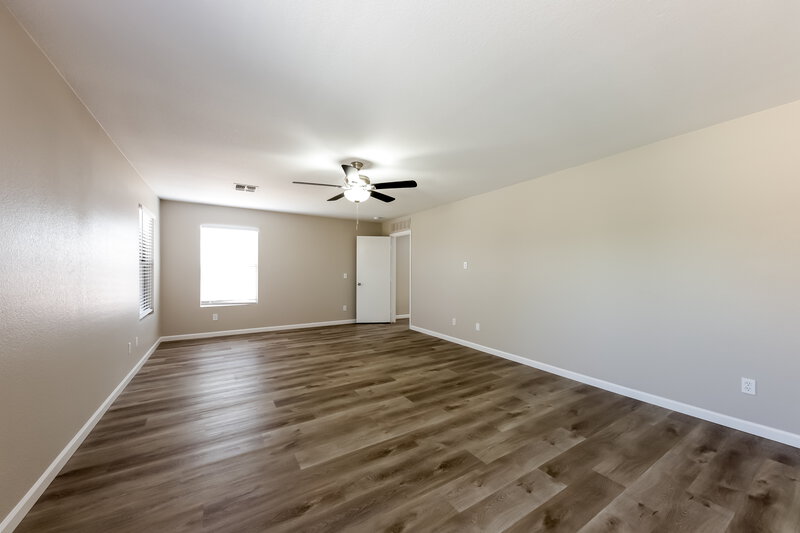 2,220/Mo, 9708 W Cordes Rd Tolleson, AZ 85353 Main Bedroom View 2