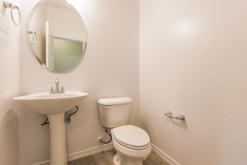 2,825/Mo, 4138 E Pony Ln Gilbert, AZ 85295 Bathroom View 2