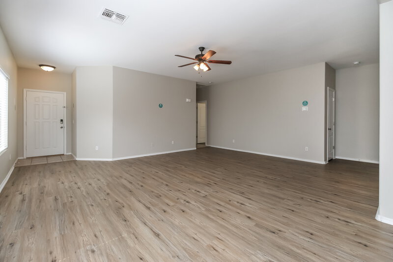 1,585/Mo, 751 E Horizon Heights Dr San Tan Valley, AZ 85143 Living Room View