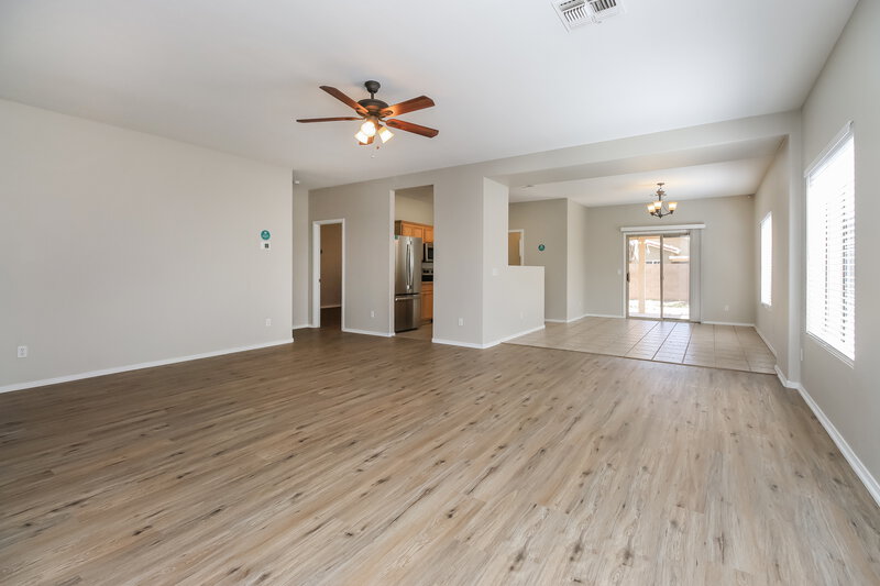 1,585/Mo, 751 E Horizon Heights Dr San Tan Valley, AZ 85143 Living Room View 2
