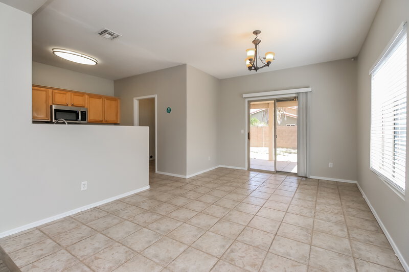 1,585/Mo, 751 E Horizon Heights Dr San Tan Valley, AZ 85143 Dining Room View