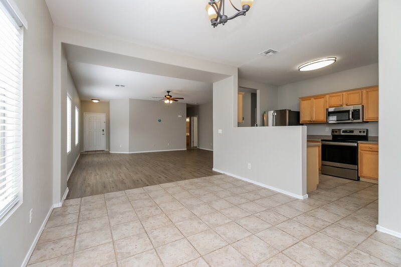 1,585/Mo, 751 E Horizon Heights Dr San Tan Valley, AZ 85143 Dining Room View 2