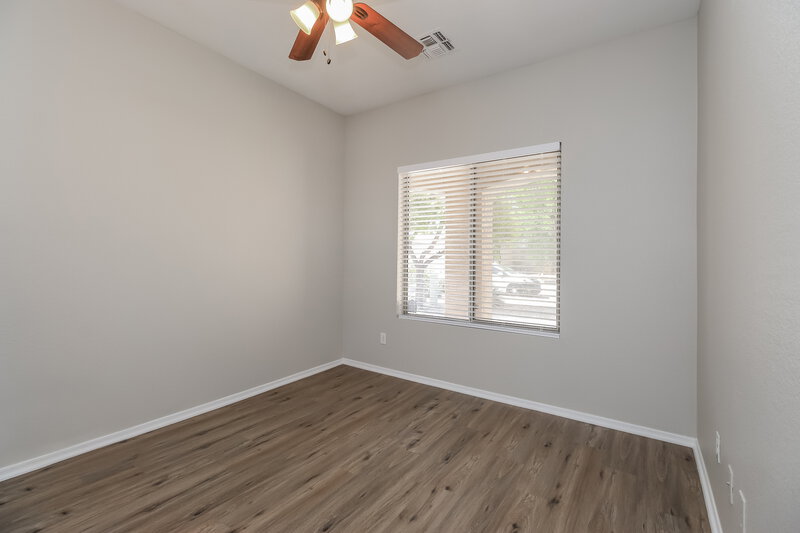 1,585/Mo, 751 E Horizon Heights Dr San Tan Valley, AZ 85143 Bedroom View 2