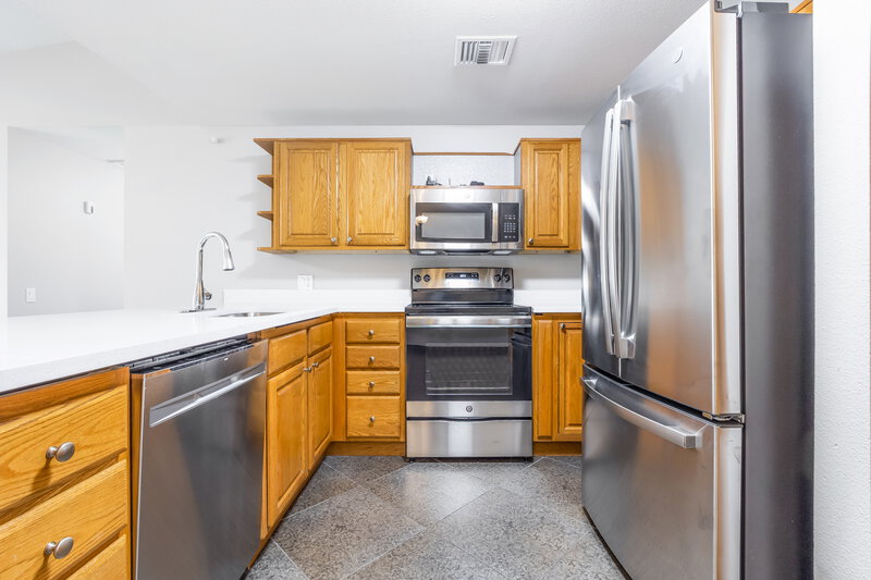 2,140/Mo, 2051 N Villas Ln Chandler, AZ 85224 Kitchen View