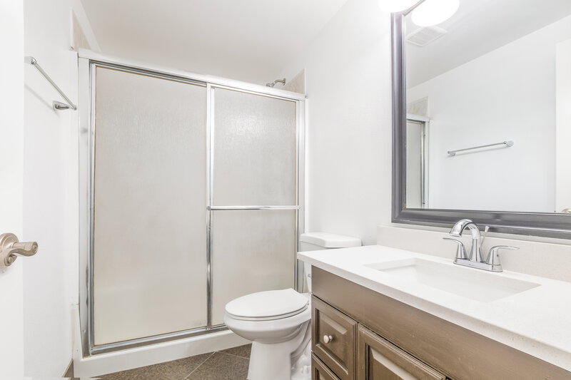 2,140/Mo, 2051 N Villas Ln Chandler, AZ 85224 Main Bathroom View
