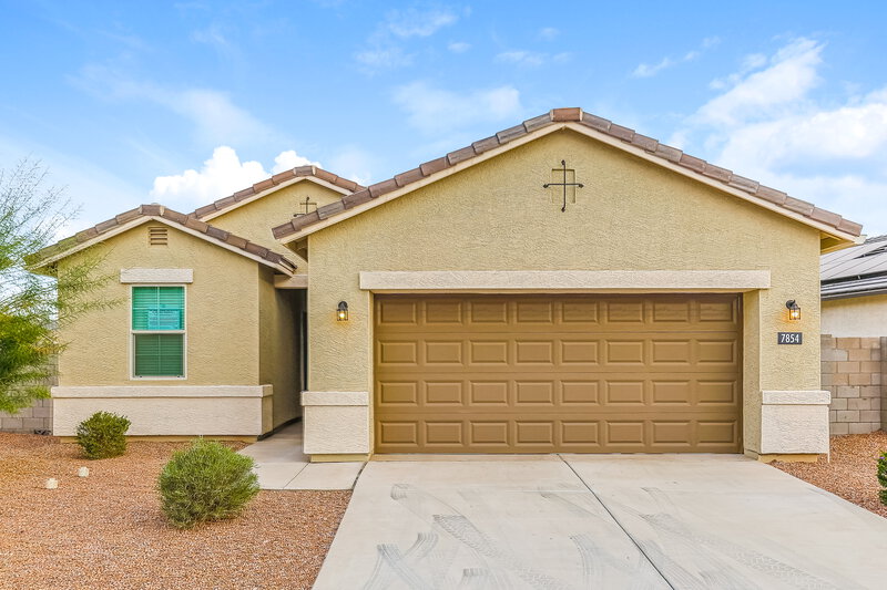 2,075/Mo, 7854 W Forest Grove Ave Phoenix, AZ 85043 External View