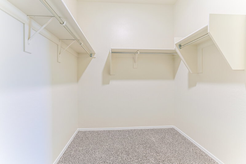 2,075/Mo, 7854 W Forest Grove Ave Phoenix, AZ 85043 Walk In Closet View