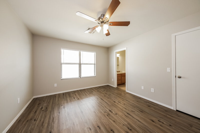 2,090/Mo, 10514 W Louise Dr Peoria, AZ 85383 Main Bedroom View