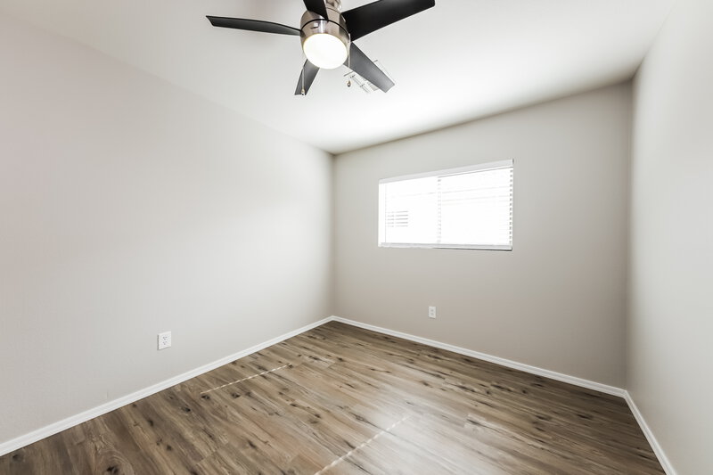 2,090/Mo, 10514 W Louise Dr Peoria, AZ 85383 Bedroom View 2