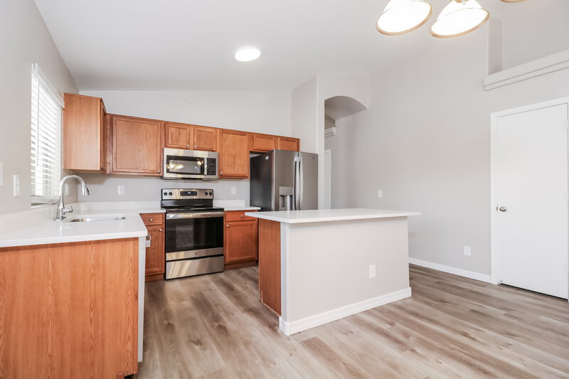 1,860/Mo, 13053 W Redfield Rd El Mirage, AZ 85335 Kitchen View