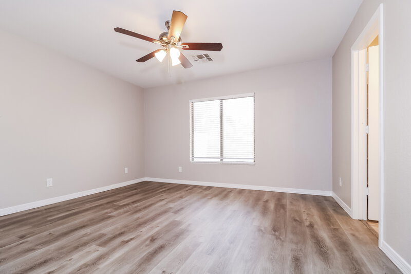 1,860/Mo, 13053 W Redfield Rd El Mirage, AZ 85335 Main Bedroom View