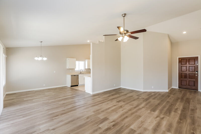 2,645/Mo, 1047 W Vaughn St Tempe, AZ 85283 Dining Room View