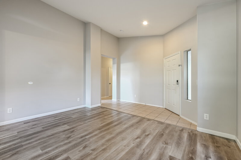 2,225/Mo, 3453 W Webster Ct Anthem, AZ 85086 Living Room View 2