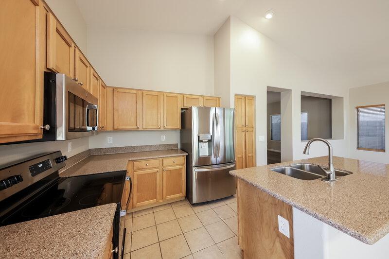 2,315/Mo, 3453 W Webster Ct Anthem, AZ 85086 Kitchen View