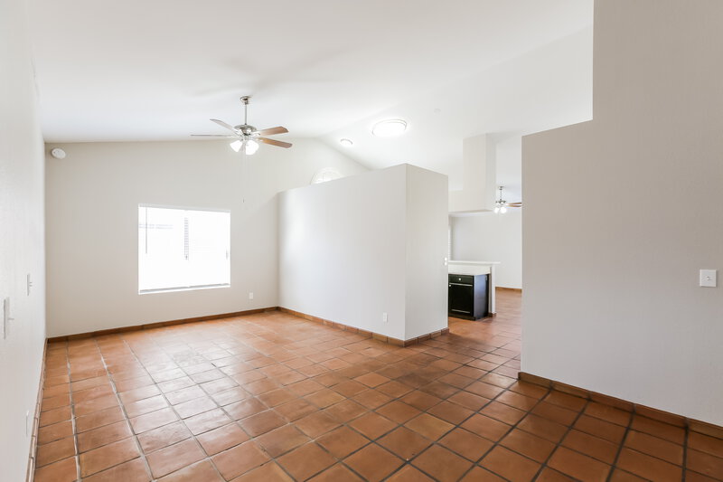1,840/Mo, 3616 N Copenhagen Dr Avondale, AZ 85392 Living Room View 3
