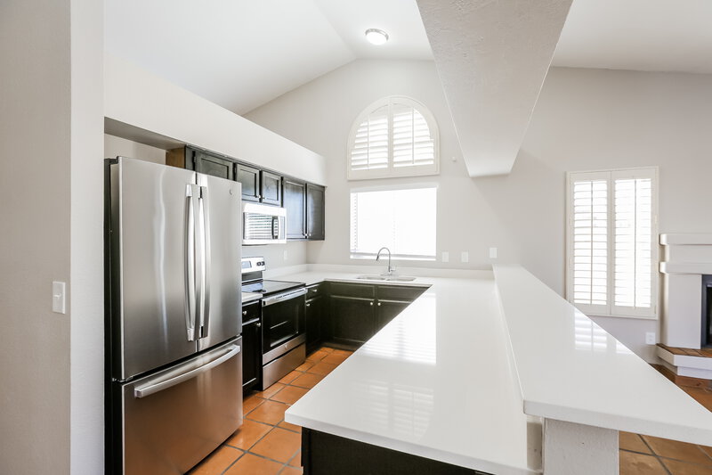 1,840/Mo, 3616 N Copenhagen Dr Avondale, AZ 85392 Kitchen View