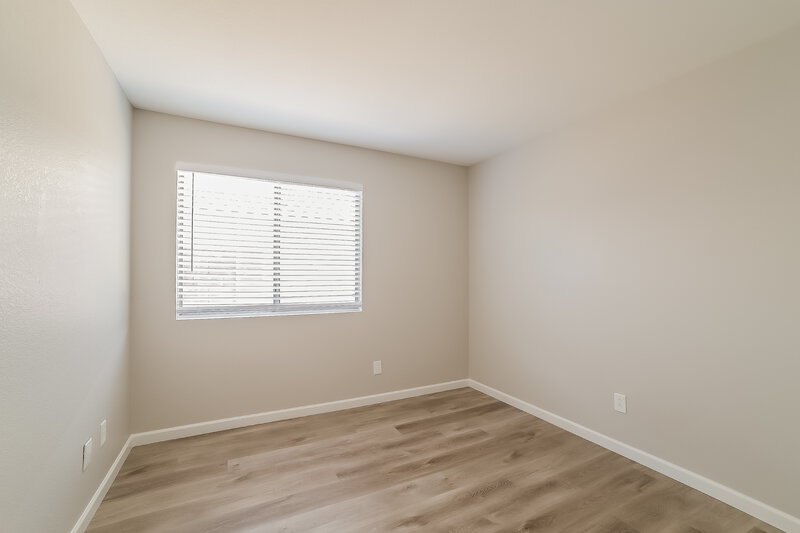 1,905/Mo, 15905 W Elm St Surprise, AZ 85374 Bedroom View 3