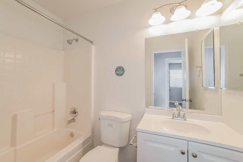 1,905/Mo, 15905 W Elm St Surprise, AZ 85374 Bathroom View