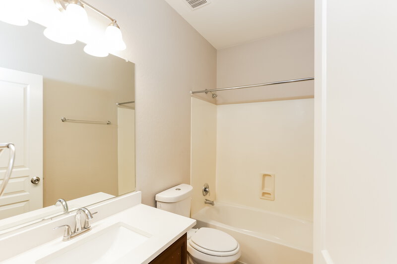 2,265/Mo, 11828 W Daley Ct Sun City, AZ 85373 Bathroom View