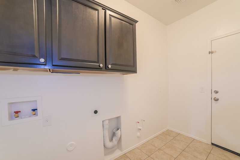 2,265/Mo, 10828 W Swayback Pass Peoria, AZ 85383 Laundry Room View