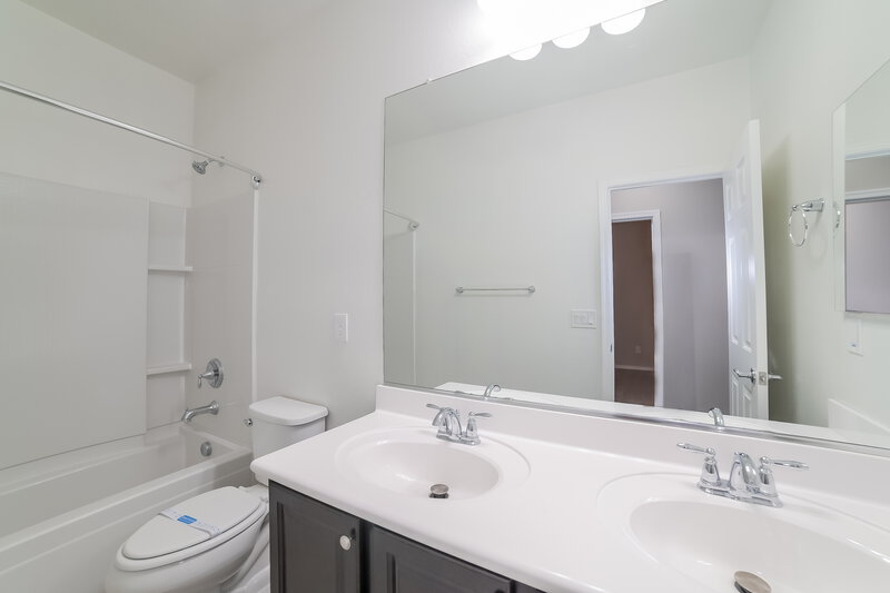 2,265/Mo, 10828 W Swayback Pass Peoria, AZ 85383 Bathroom View