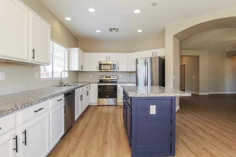 2,455/Mo, 18782 E Kingbird Dr Queen Creek, AZ 85142 Kitchen View
