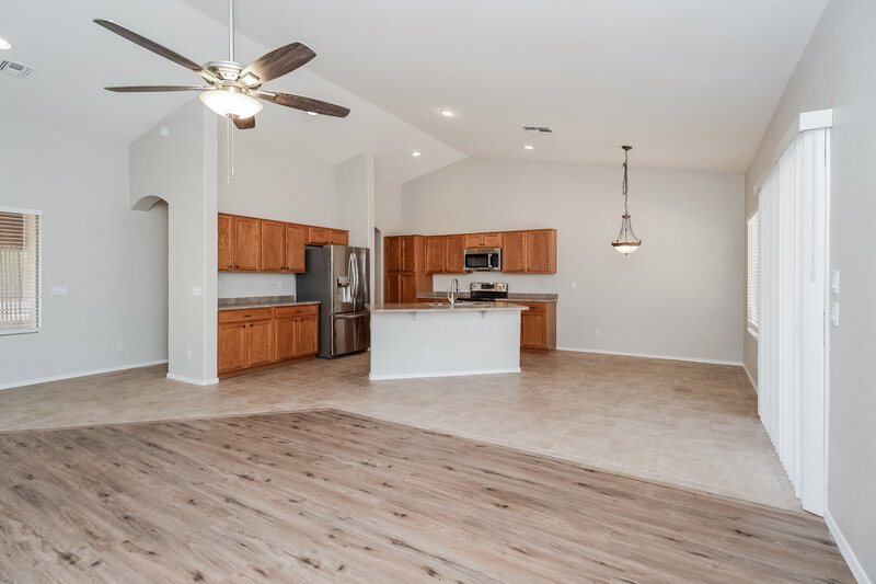 2,220/Mo, 10334 E Idaho Ave Mesa, AZ 85209 Living Room View 2