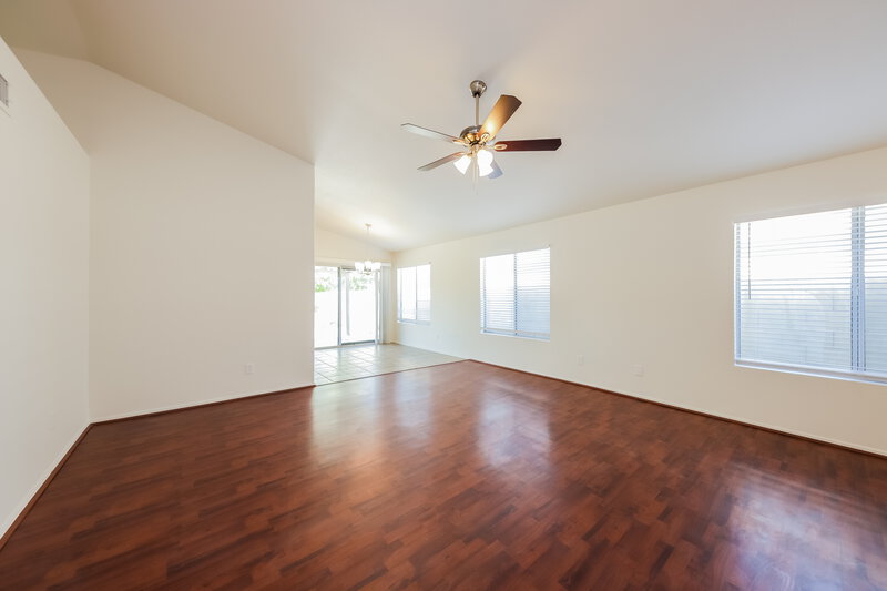 2,085/Mo, 8449 W Wethersfield Rd Peoria, AZ 85381 Living Room View 2