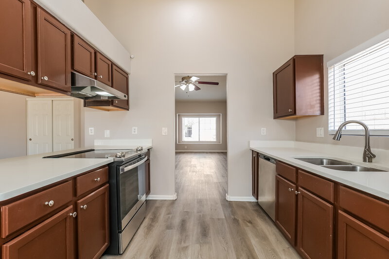 2,365/Mo, 10249 W Orange Dr Glendale, AZ 85307 Kitchen View 2