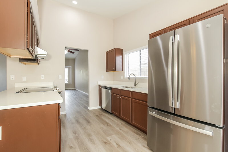 2,465/Mo, 10249 W Orange Dr Glendale, AZ 85307 Kitchen View