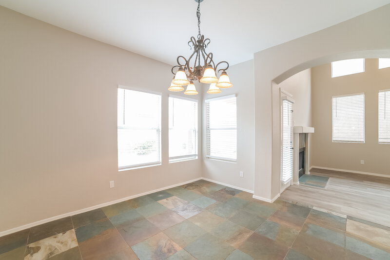 2,340/Mo, 4910 W Marco Polo Rd Glendale, AZ 85308 Dining Room View
