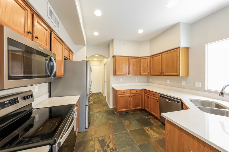 2,385/Mo, 4910 W Marco Polo Rd Glendale, AZ 85308 Kitchen View
