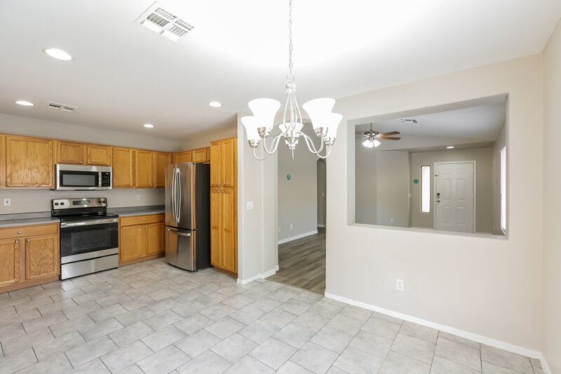 1,895/Mo, 21138 N 92nd Ln Peoria, AZ 85382 Dining Room View 2