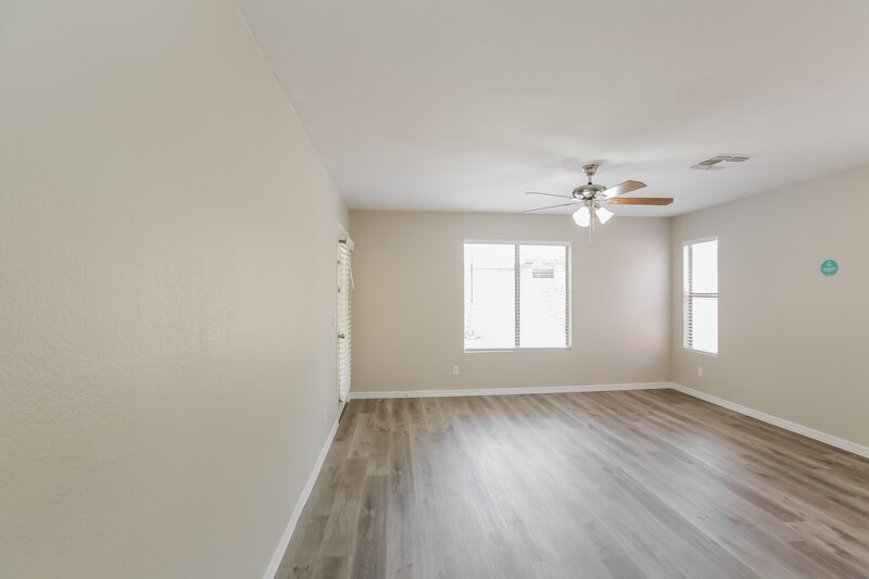 1,895/Mo, 21138 N 92nd Ln Peoria, AZ 85382 Main Bedroom View