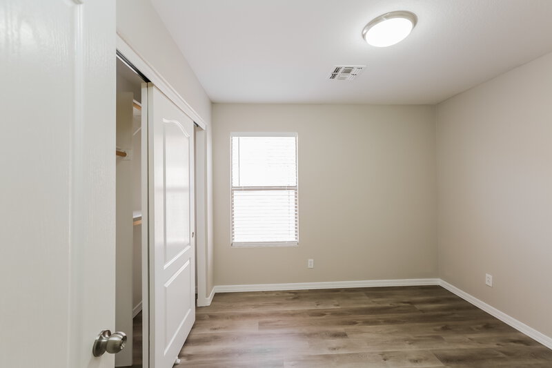 1,895/Mo, 21138 N 92nd Ln Peoria, AZ 85382 Bedroom View