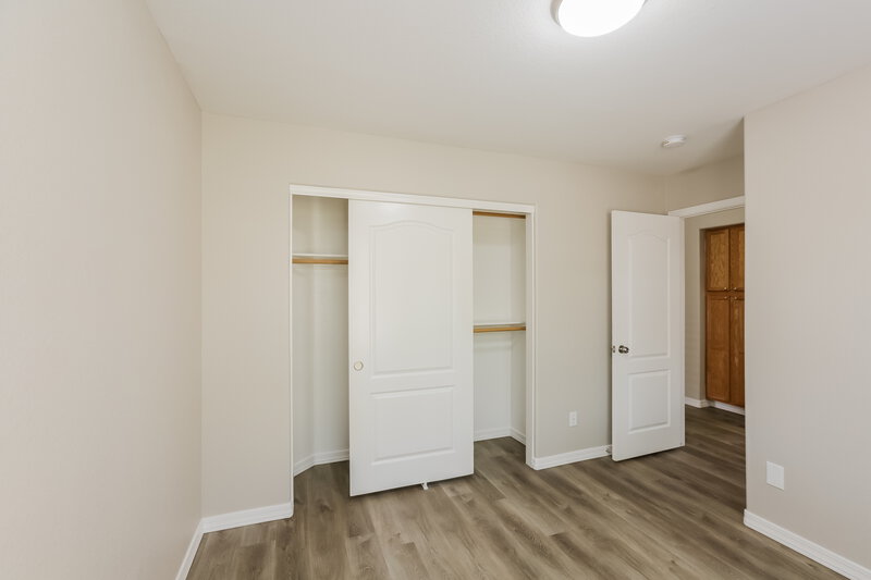 1,895/Mo, 21138 N 92nd Ln Peoria, AZ 85382 Bedroom View 2