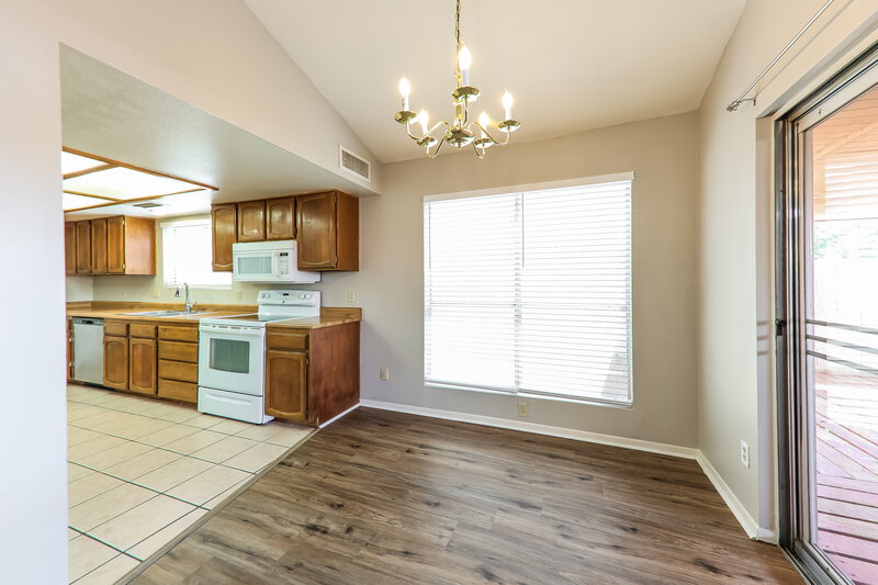 2,315/Mo, 429 E Utopia Rd Phoenix, AZ 85024 Dining Room View