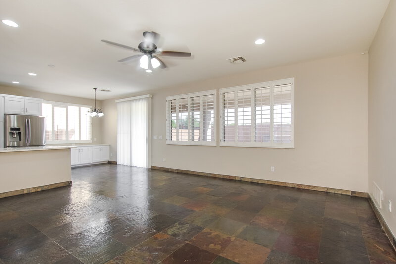 2,475/Mo, 3373 E Santa Fe Ln Gilbert, AZ 85297 Living Room View