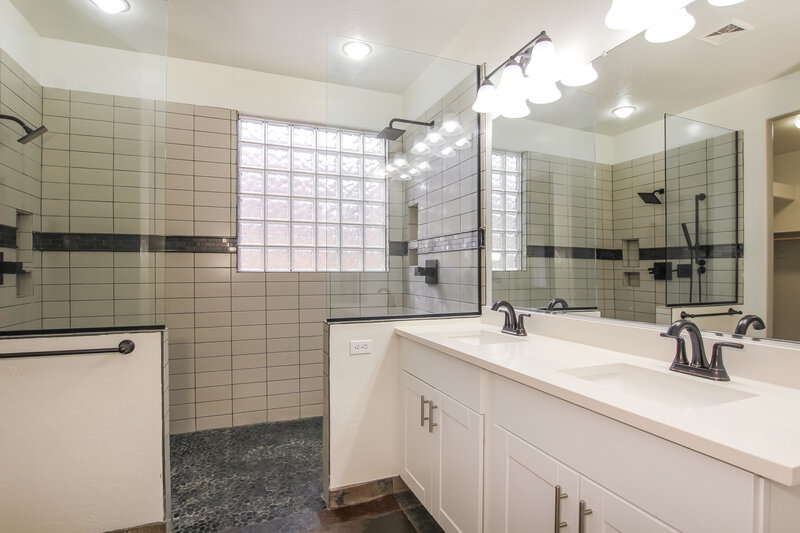 2,475/Mo, 3373 E Santa Fe Ln Gilbert, AZ 85297 Main Bathroom View