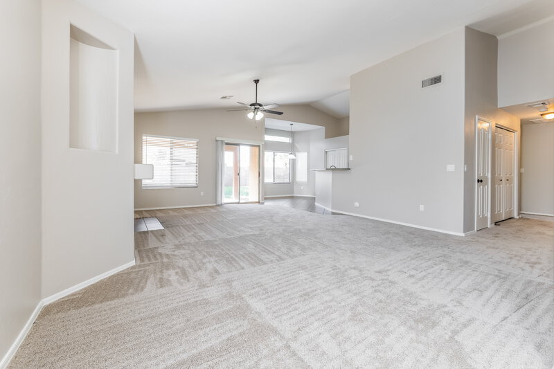 3,000/Mo, 1380 E Sheffield Ave Gilbert, AZ 85296 Living Room View 2