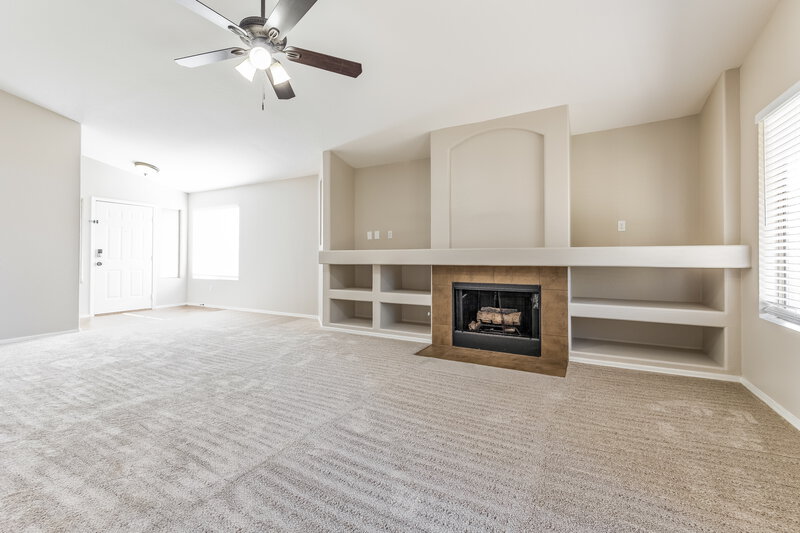 3,000/Mo, 1380 E Sheffield Ave Gilbert, AZ 85296 Living Room View 3