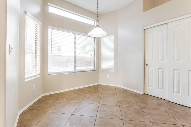 3,000/Mo, 1380 E Sheffield Ave Gilbert, AZ 85296 Dining Room View
